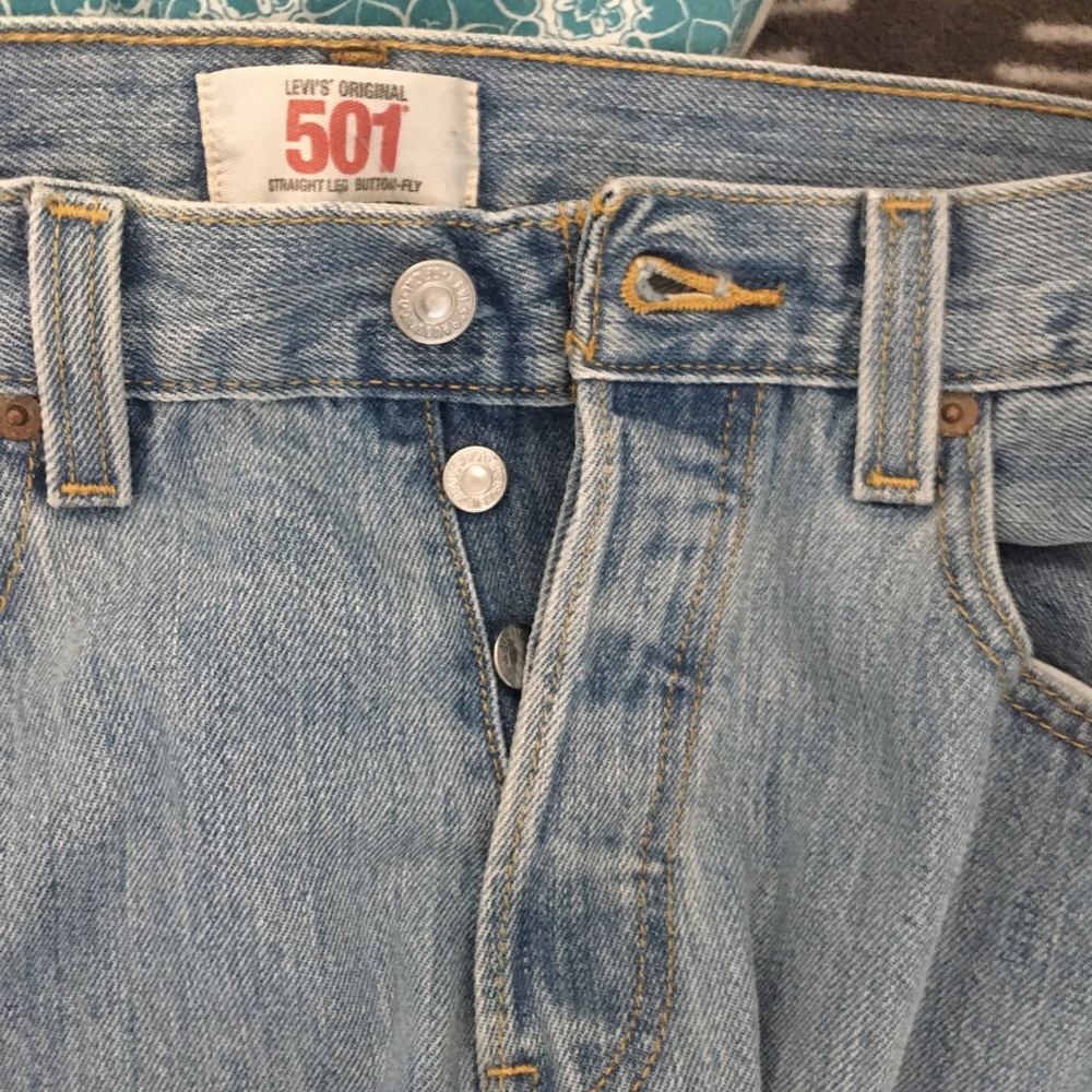 Levi’s 501 high waisted Mom jeans